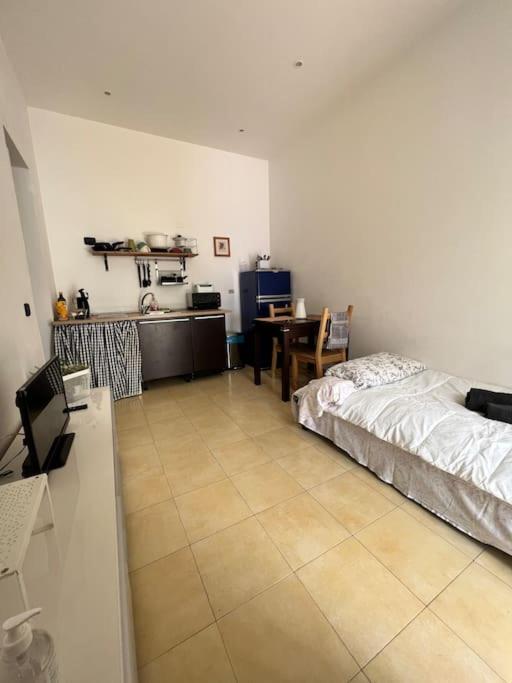 Apartamento Interno 2 Il Giardino Segreto Centro Bari Exterior foto